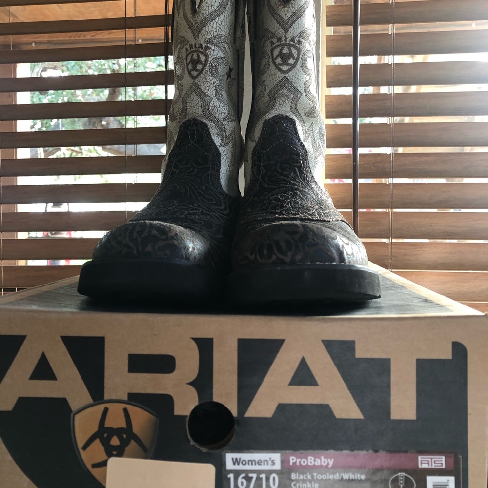 Boots - Picture 2 of 8